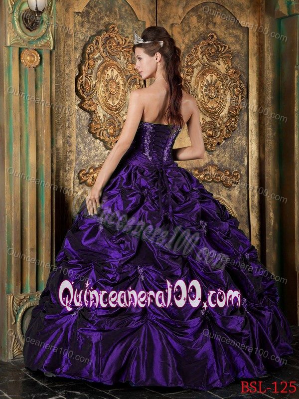 Plus Size Pick-ups Appliqued Purple Quinceanera Dresses Online