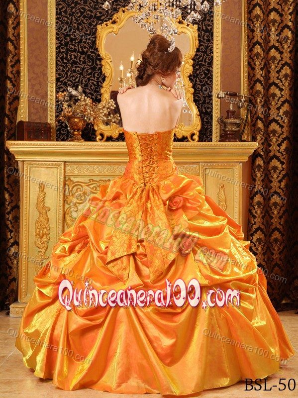 Pick-ups Handmade Flowers Decorate Orange Quinceanera Gown