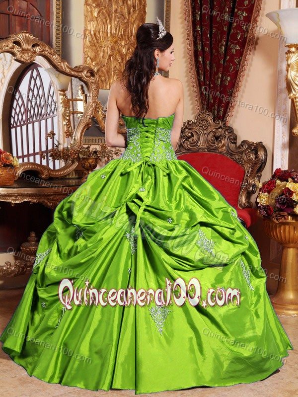 Spring Green Strapless Appliques Dress for Quinceanera with Appliques