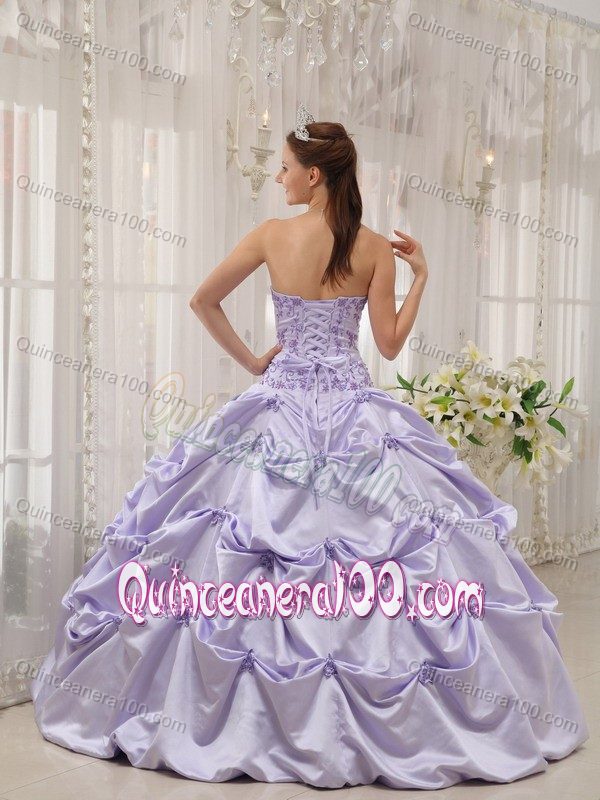 Elegant Lilac Pic-ups Strapless Dresses for a Quince with Appliques