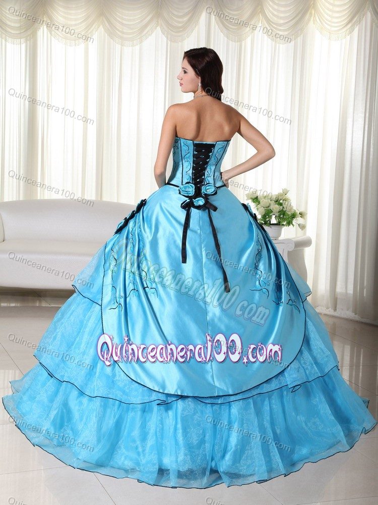 Aqua Blue Embroidery Strapless Sweet 16 Dresses with Black Hem