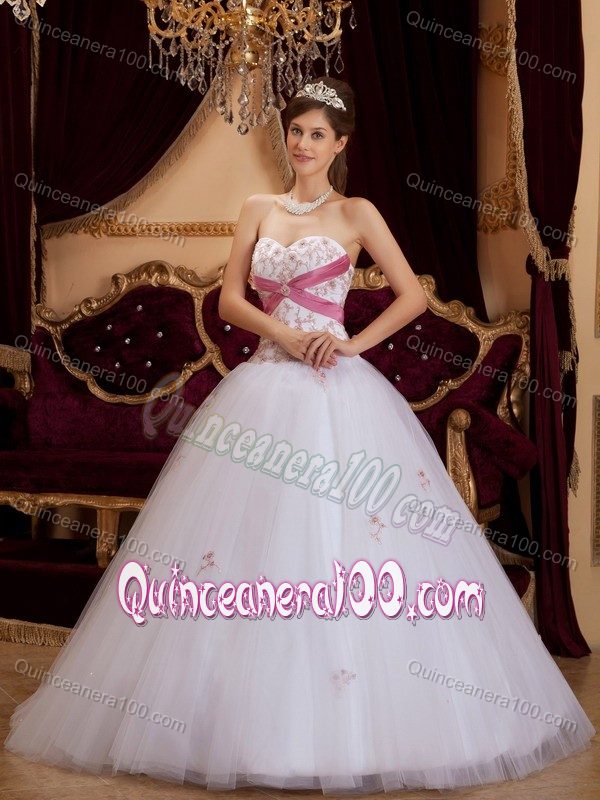 White Quinceanera Gown Dress with Strapless Neck and Pink Appliques