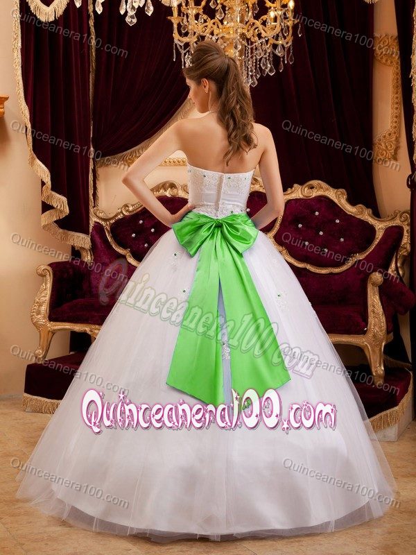 Strapless White Quince Dresses with Green Ribbon and Appliques