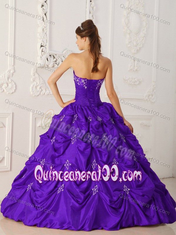 Purple Taffeta Dress for Quinceaneras with Appliques and Pick-ups