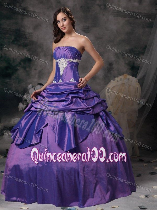 Ball Gown Pick Ups Strapless Appliqued Purple Quinces Dresses