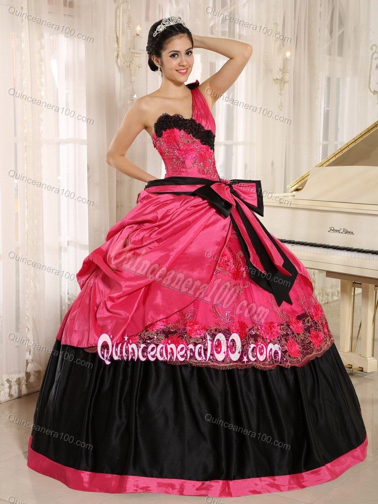 Coral Red and Black One Shoulder Appliqued Quinces Dresses