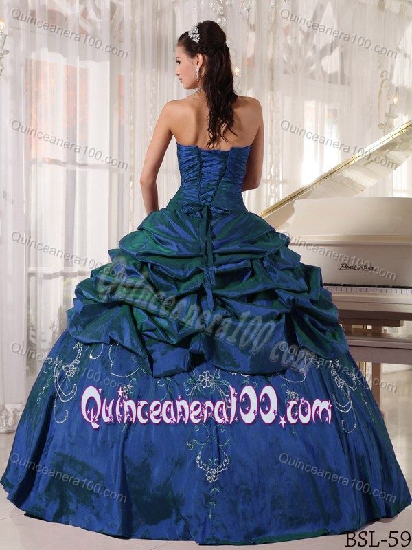 Dark Blue Quinceanera Dresses with Embroidery and Pick Ups