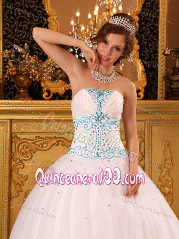 Newest Simple White Quinceanera Gown Dresses with Beading