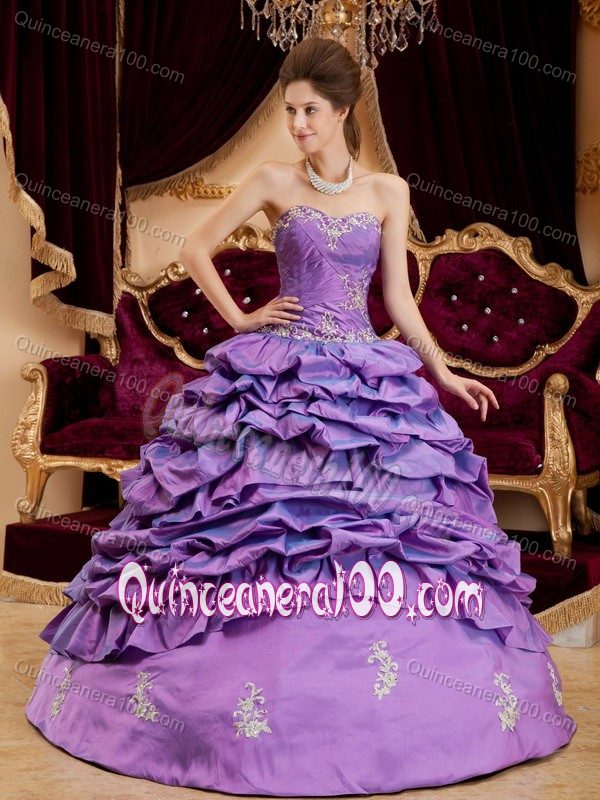 Mature Pick Ups Purple Dress for Sweet 15 with White Appliques