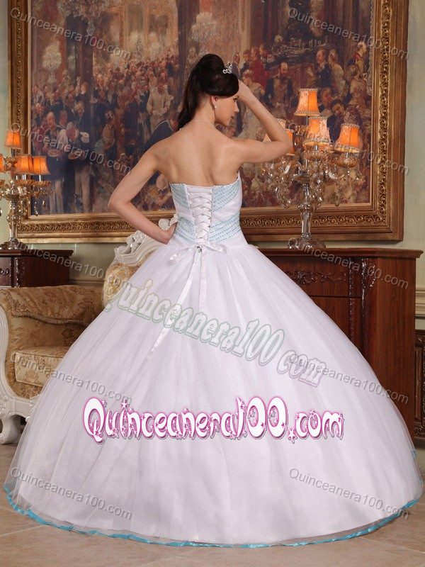 Simple White Strapless Dresses Quinceanera with Beading in Organza