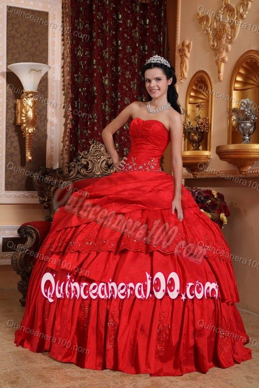 Sophisticated Red Sweetheart Embroidery Quinces Dresses in Taffeta