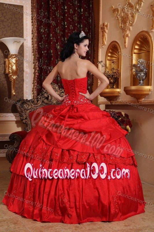 Sophisticated Red Sweetheart Embroidery Quinces Dresses in Taffeta