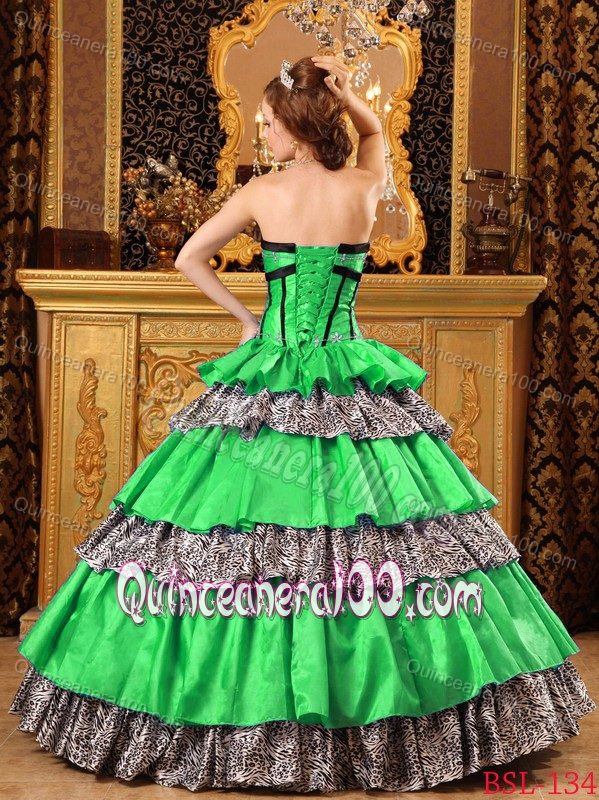 Multi-tiered Grass Green Quinceanera Dresses with Leopard Patterns