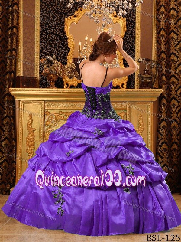 Spaghetti Straps Appliqued Purple Dress for Sweet 16 with Pick-ups