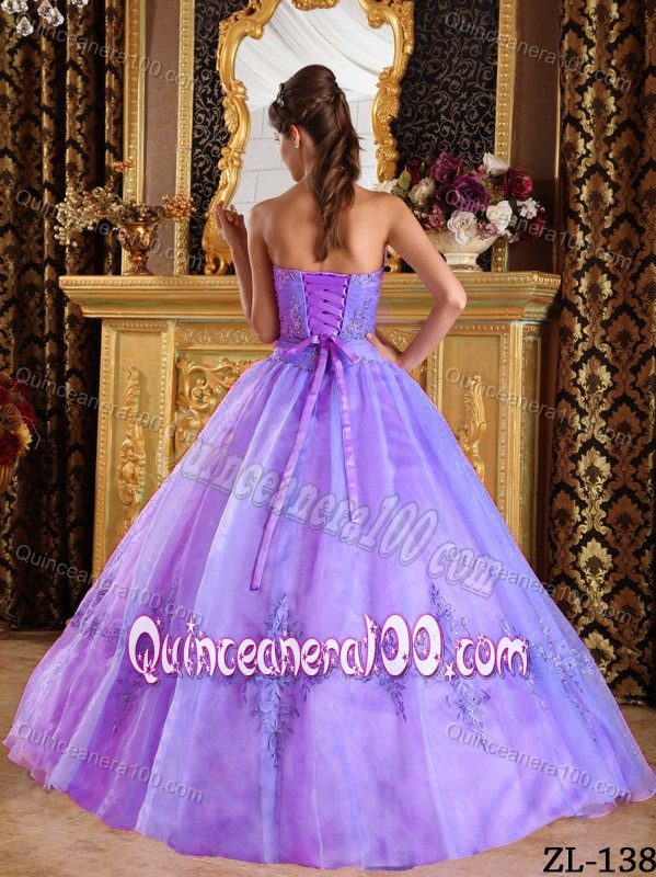 Strapless Light Purple Appliqued Quince Dresses with Embroidery