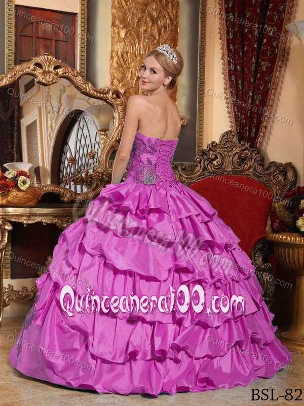 Attractive Light Plum Ruffled Quinceanera Gowns with Appliques