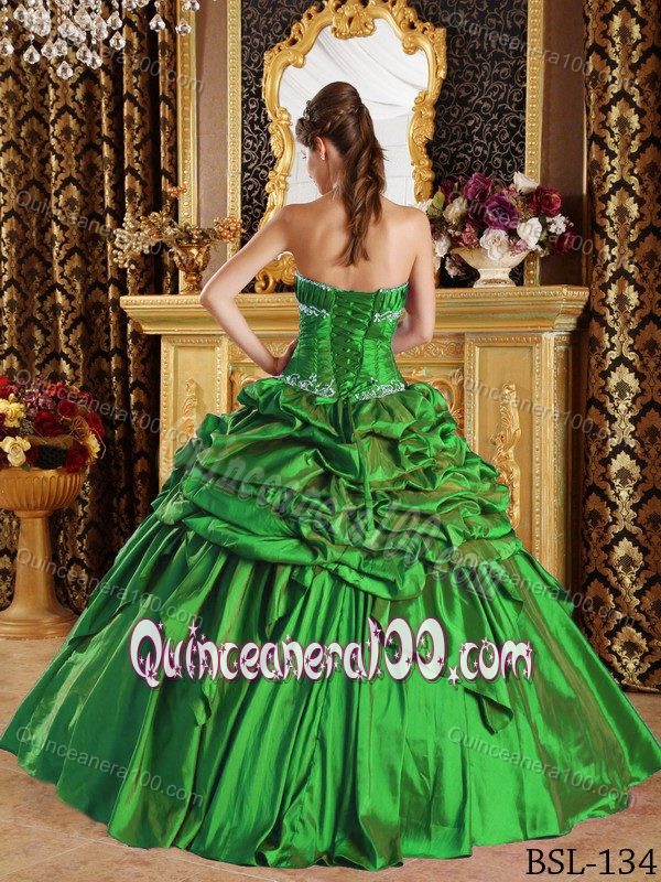 Taffeta Appliqued Green Strapless Quince Dresses with Pick-ups