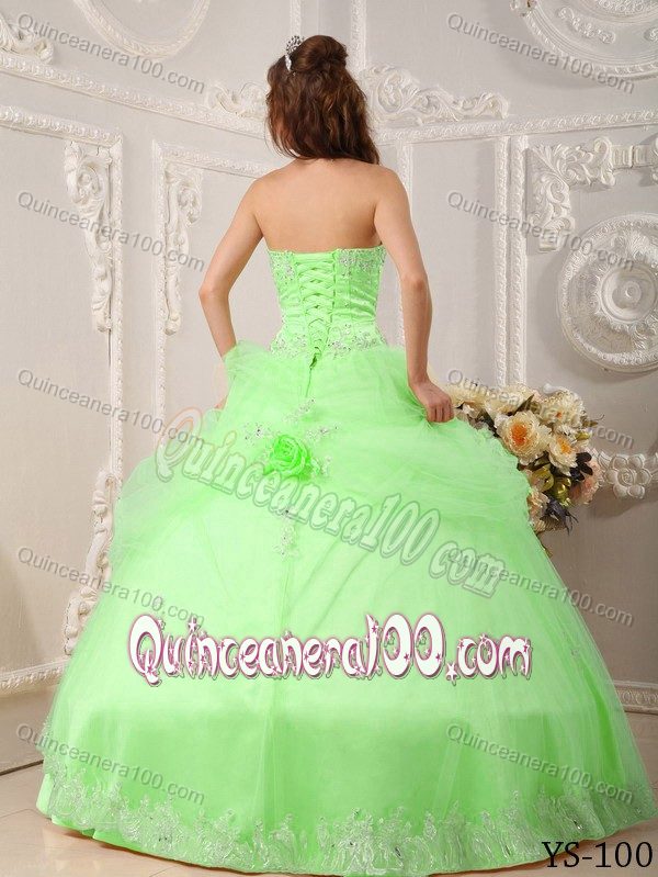 Yellow Green Sweetheart Sweet 15 Dresses with Appliques and Flowers