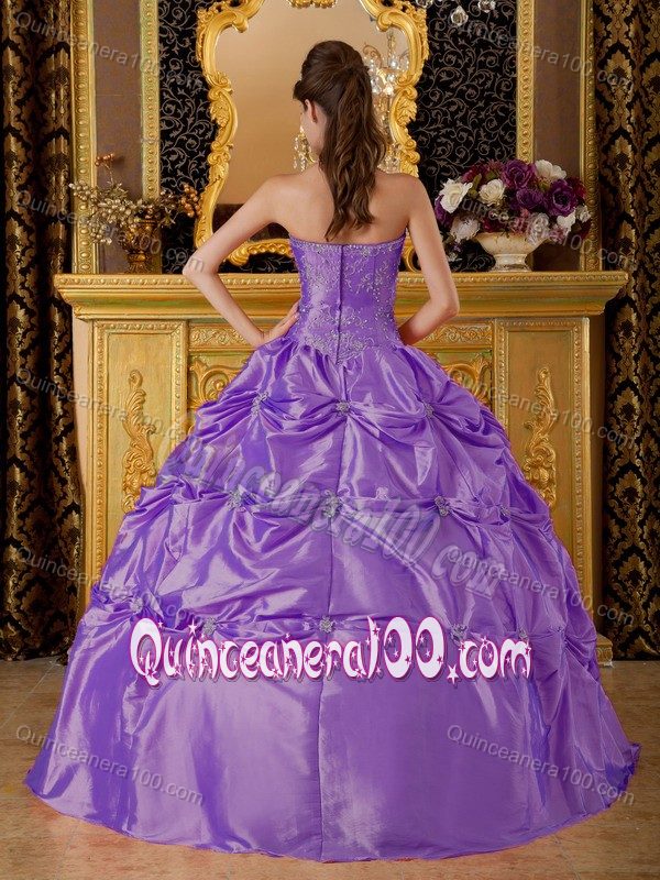 Lavender Halter Quinceanera Dresses with Pick ups and Appliques