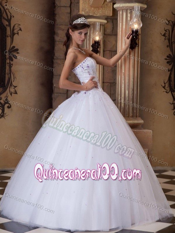 White Strapless Quinceanera Gowns Dresses with Beading Embroidery