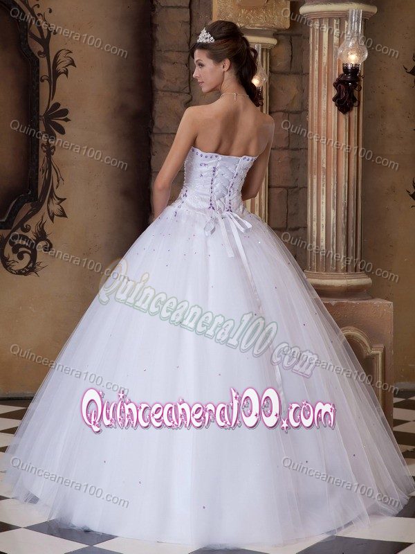 White Strapless Quinceanera Gowns Dresses with Beading Embroidery