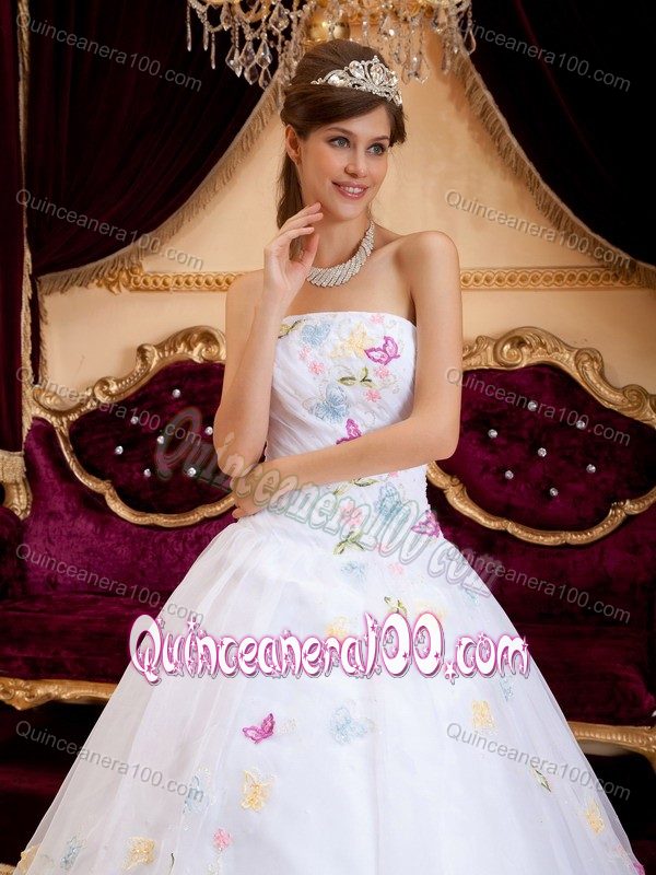 Colorful Embroidery Accent White Strapless Organza Dresses for 15