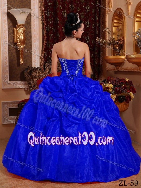 Elegant Embroidery Blue Dresses for a Quince Custom Made