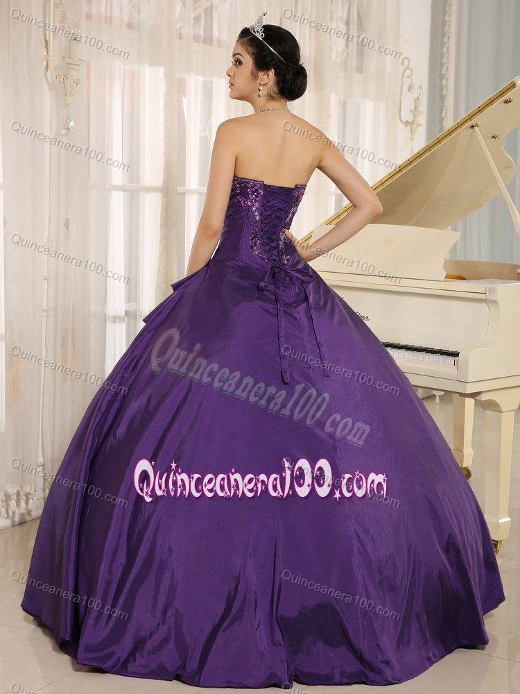 Beading Eggplant Purple Dresses for a Quince with Embroidery