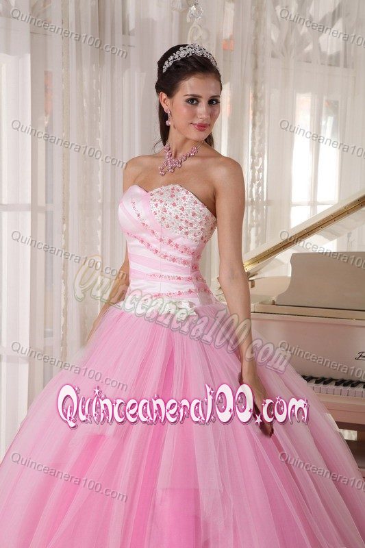 Lovely Pink Tulle Quinceanera Dresses with Beads Decorate