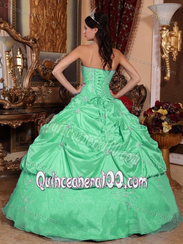 Beautiful Apple Green Pick-ups Quinceanera Dresses with Appliques