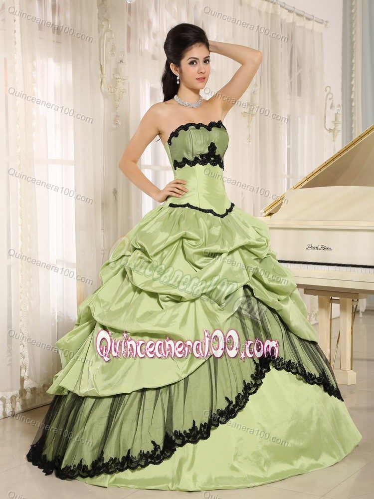 Apple Green Sweet Sixteen Dresses with Pick Ups and Appliques