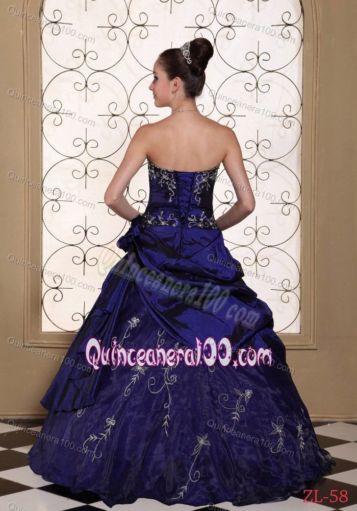 Classy Dark Blue Strapless Quinceanera Gown with Embroidery