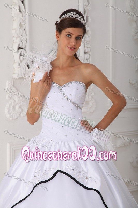 One Shoulder Strap with Flower Decorate Layered White Sweet 15 Dress