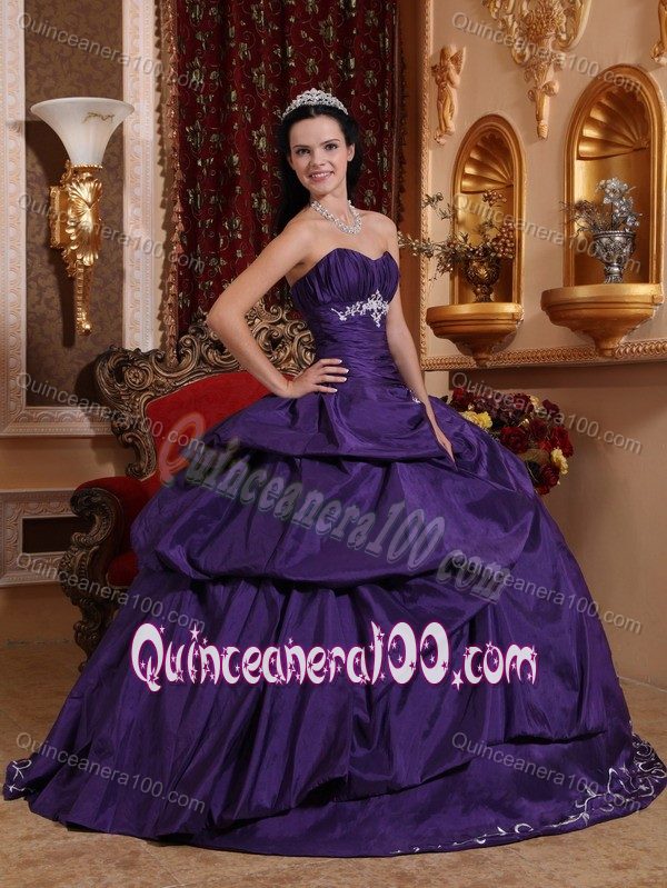 Purple Taffeta Quinceanera Dress with Embroidery and Pick-ups