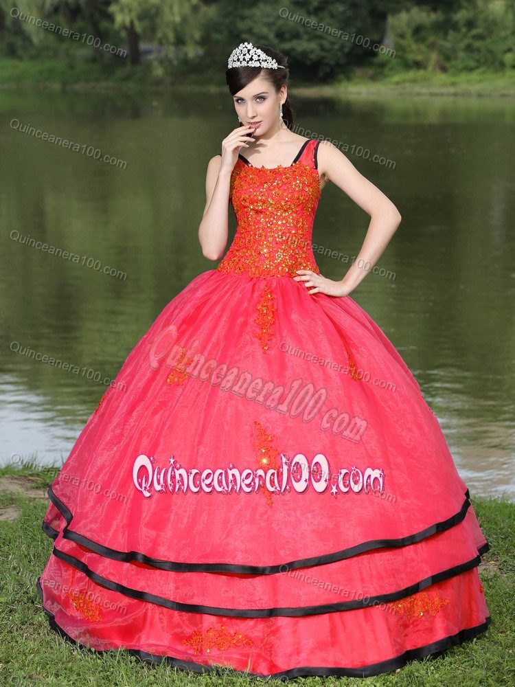 Long Sleeves Appliqued Red Quinceanera Dress with Black Hem