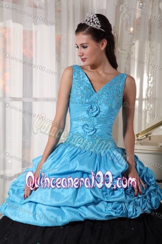 Blue and Black V-neck Sweet 16 Dresses with Appliques Flowers