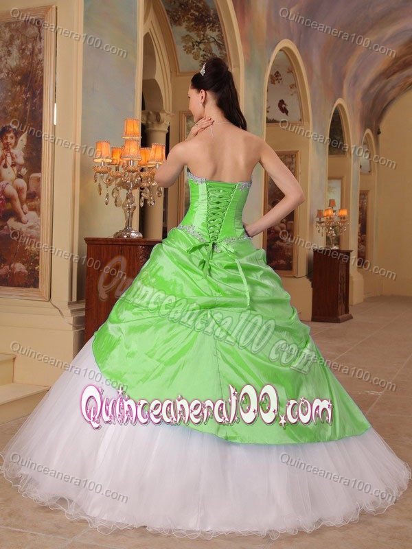 Spring Green and White Sweetheart Quince Dress with Beading and Flowers