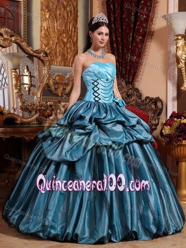 Blue Taffeta Sweet 16 Dresses with Pleated Decorate Bust and Strapless Neck