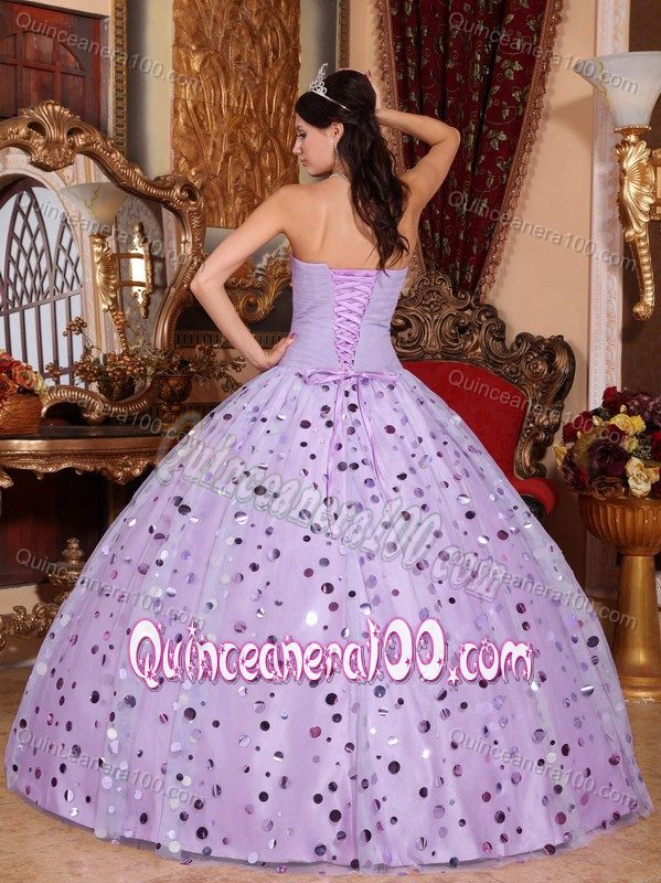 Lavender Quinceanera Dress with Beaded Decorate Bust and Sequined Skirt