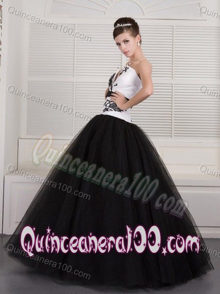 Black and White V-neck Tulle Lace Up Sweet Sixteen Dresses