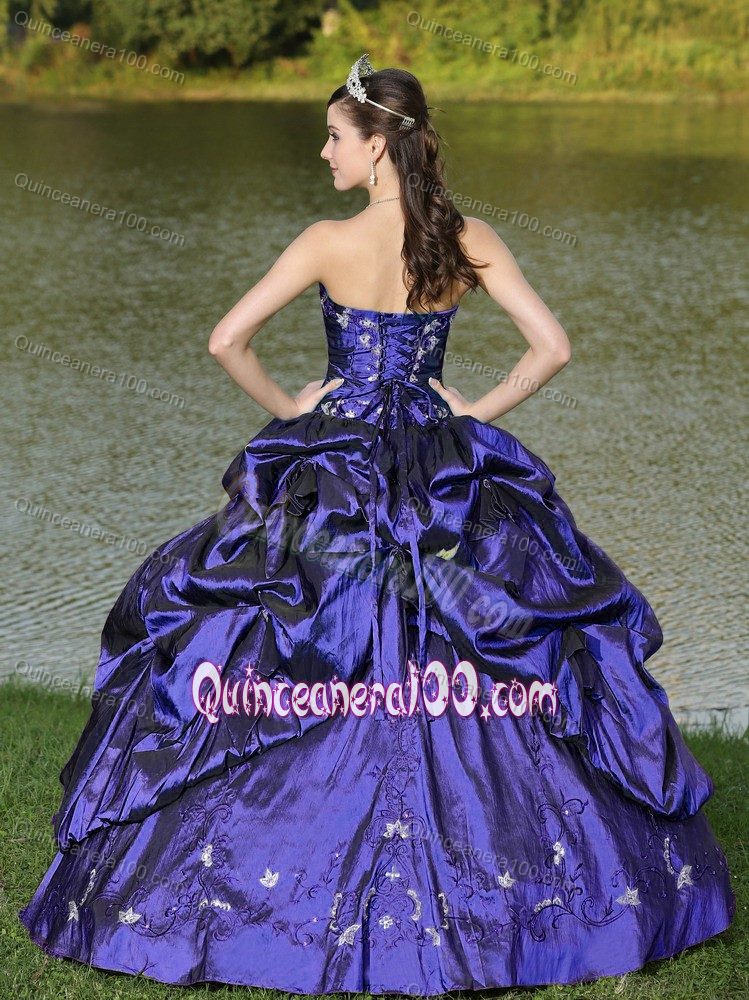 Purple Floor-length Taffeta Quinceanera Dresses with Pick-ups