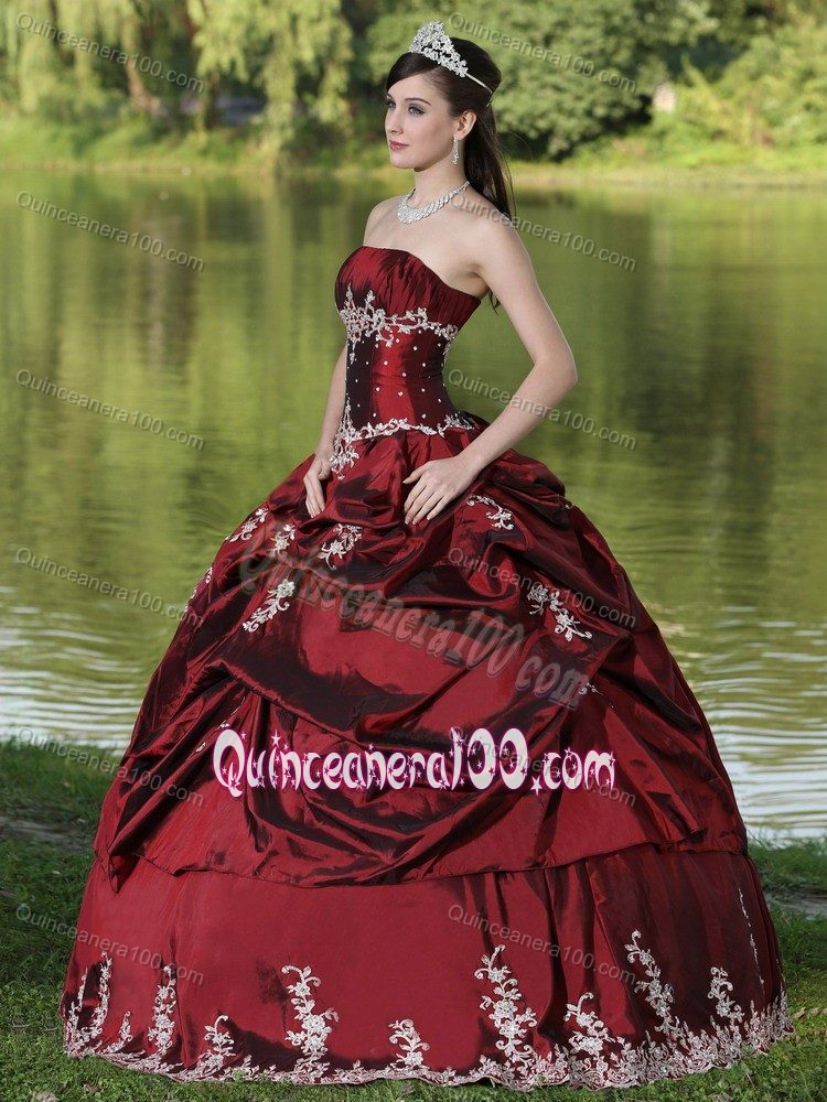 Noble Strapless Burgundy Sweet Sixteen Dresses with Pick-ups