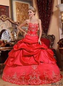 Red Sweetheart Quince Dress with Embroidery with Beading